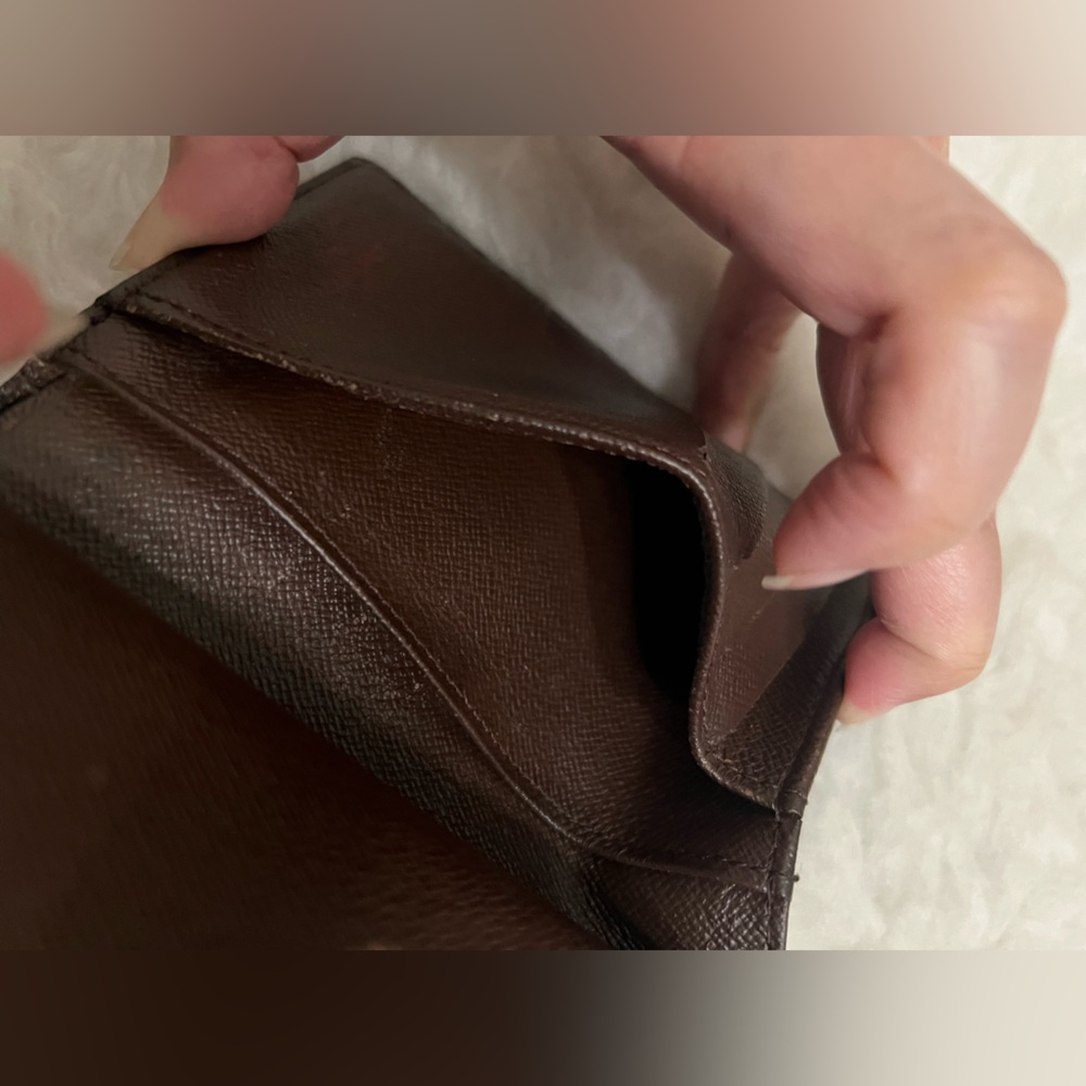 Louis Vuitton Damiere ebene short  Wallet - Picture 9 of 16